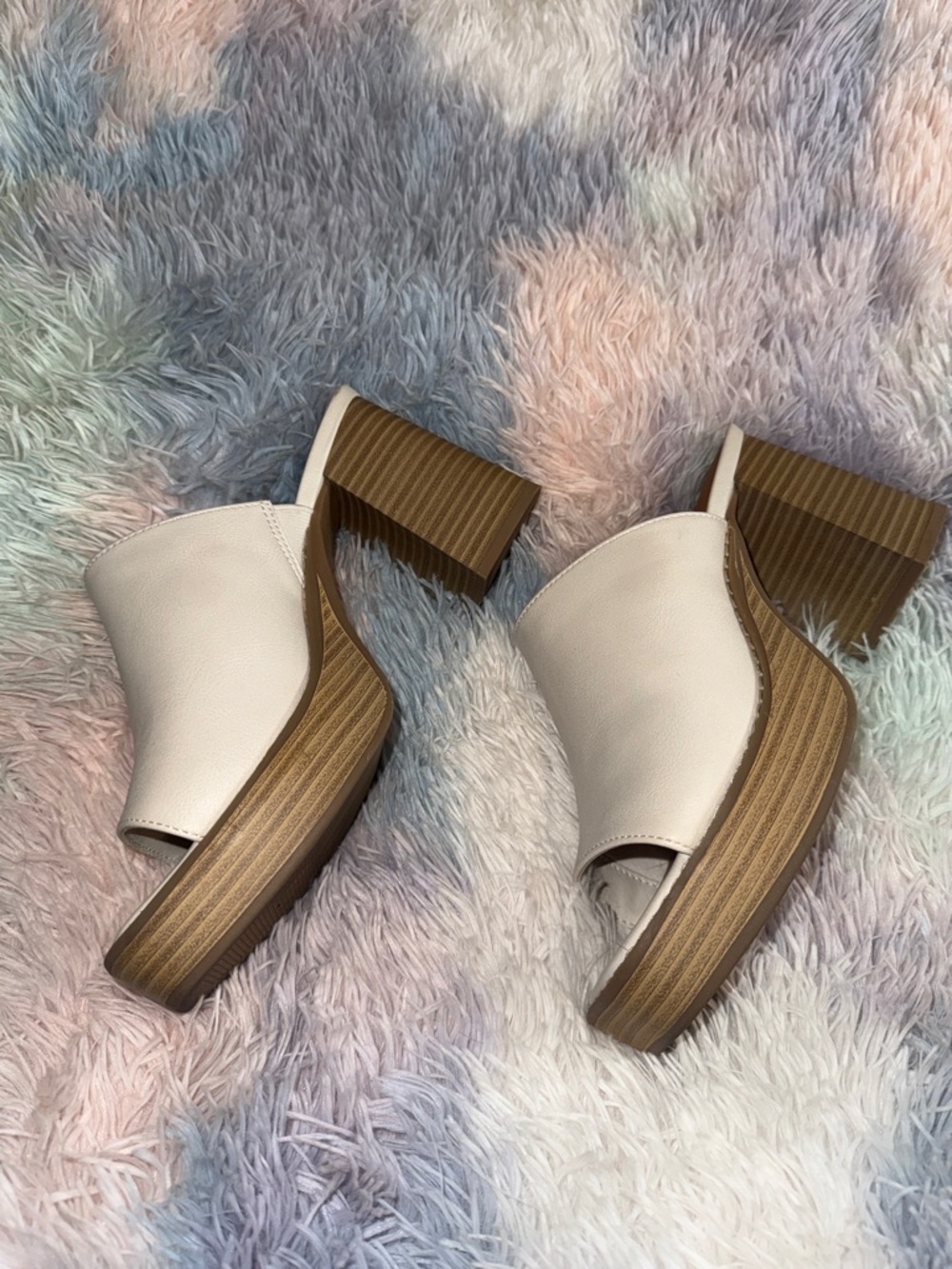Universal Thread white Mules with Tan Stacked Heels